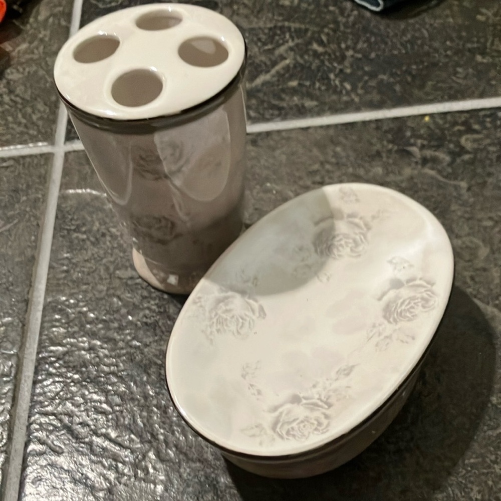 🌺 Floral Ceramic Bathroom Set NWOT